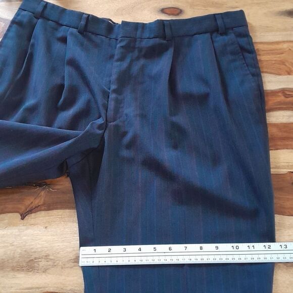 Towncraft 35% Worsted Wool blend pantsuit - Picture 13 of 16